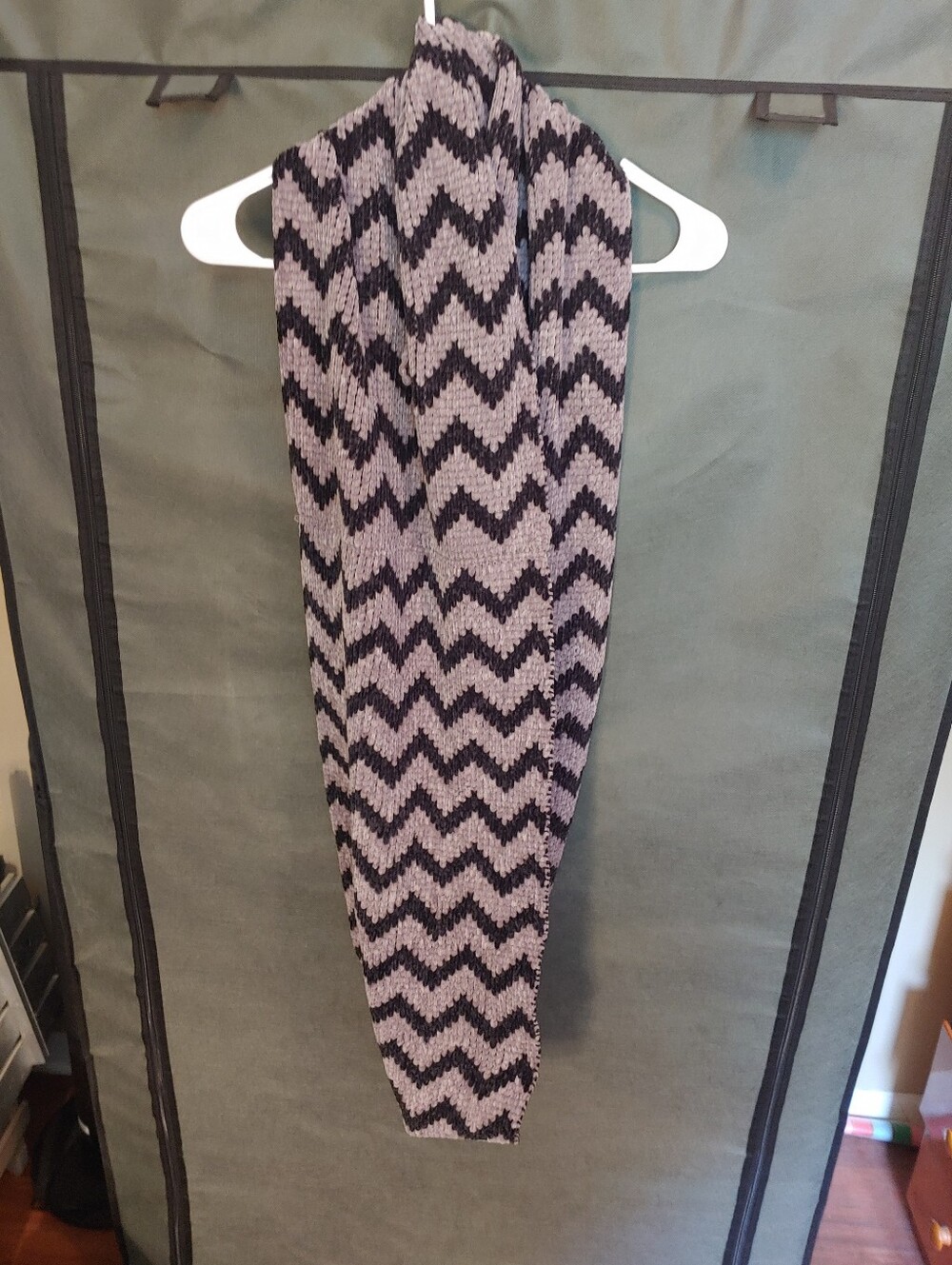 Women’s Chevron Knit Infinity Scarf in Beige and Black